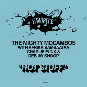 女警察光腚撒尿
